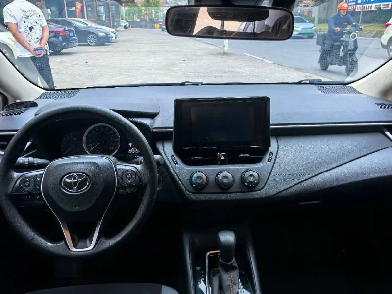 Toyota corolla 2023/01 года выпуска автомобиль находится в китай 🇨🇳 ! цена под ключ в рф 🇷🇺 растаможкой, утиль сбором, эптс: 🍋 по курсу 1.870.000💵 на сегодняшний день. привожу за свои деньги !!! ❗️ • двигатель: 1.2 112 л. с • пробег:47000 тыс. км привезем абсолютно любой автомобиль 🚗 под ваш бюджет 💰 🤙 телефоны для связи: +79495639166- евгений наш телеграм 😌 канал: 📲 tg: @kiruta_evgeniy 📞 звоните: +7(949)5639166 - фотография - 5