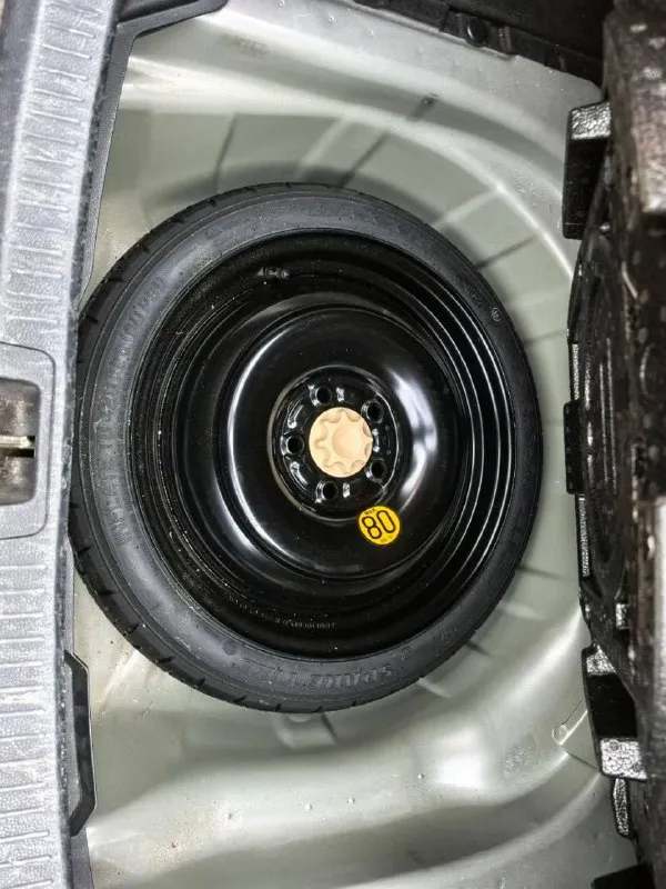 Toyota corolla 2023/01 года выпуска автомобиль находится в китай 🇨🇳 ! цена под ключ в рф 🇷🇺 растаможкой, утиль сбором, эптс: 🍋 по курсу 1.870.000💵 на сегодняшний день. привожу за свои деньги !!! ❗️ • двигатель: 1.2 112 л. с • пробег:47000 тыс. км привезем абсолютно любой автомобиль 🚗 под ваш бюджет 💰 🤙 телефоны для связи: +79495639166- евгений наш телеграм 😌 канал: 📲 tg: @kiruta_evgeniy 📞 звоните: +7(949)5639166 - фотография - 7