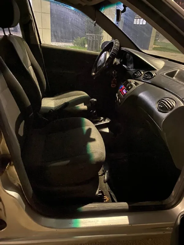 В продаже ford фокус 1 2004 гол 1.6 мотор резвый без вложений по технике без вложений вообще по кузову маленькие рыжики и все полное оформление без проблем цена 300т торг также интересует обмен писать в личку или +79497317018 📲 tg: дмитрий 📞 звоните: +7(949)7317018 - фотография - 2