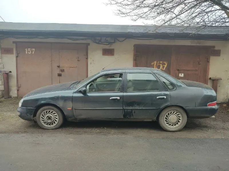 Продам ford скорпио (1997 г. ) объем мотора 2.9 бензин. (нужно выставить зажигание и он поедет в моторе стуков нет никаких лишних звуков выдео как работает мотор могу скинуть в лс ) кпп пятиступенчатая не вылетает не хрусти не гнилой кожанный салон эллектро регулеровка сидений, стеклоподёмники на все 4 двери, центральный замок, кондиционер, есть гур, и многое другое, тормоза все дисковые отличные! ходовка перебрана всё светиться моргает машина едет очень бодро цена 130к переоформление без проблем город донецк номер для связи +79493524315 так же приветствуется обмен 📞 звоните: +7(949)3524315 - фотография - 8