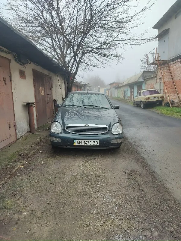 Продам ford скорпио (1997 г. ) объем мотора 2.9 бензин. (нужно выставить зажигание и он поедет в моторе стуков нет никаких лишних звуков выдео как работает мотор могу скинуть в лс ) кпп пятиступенчатая не вылетает не хрусти не гнилой кожанный салон эллектро регулеровка сидений, стеклоподёмники на все 4 двери, центральный замок, кондиционер, есть гур, и многое другое, тормоза все дисковые отличные! ходовка перебрана всё светиться моргает машина едет очень бодро цена 130к переоформление без проблем город донецк номер для связи +79493524315 так же приветствуется обмен 📞 звоните: +7(949)3524315 - фотография - 9