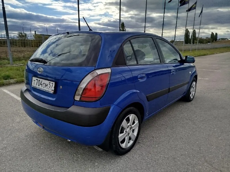 Продам kia rio, 2007 гв, двс - 1,4л бензин, кпп-механика, честный подтвержденный пробег - 223000км. Авто все время в одних руках, один единственный хозяин. Кузов ровный, без гнили и ржавчины, практически весь в заводском окрасе. , трансмиссия, подвеска - без нареканий. Богатая комплектация: abs, airbag, полный электропакет стекол/зеркал, подогрев стекла/зеркал/сидений, климат-контроль (заправлен, обслужен). Все опции работают в штатном режиме. Два ключа. Цена 565 000руб, торг. Донецк +79493817489
📞 Звоните: +7(949)3817489 - фотография - 4