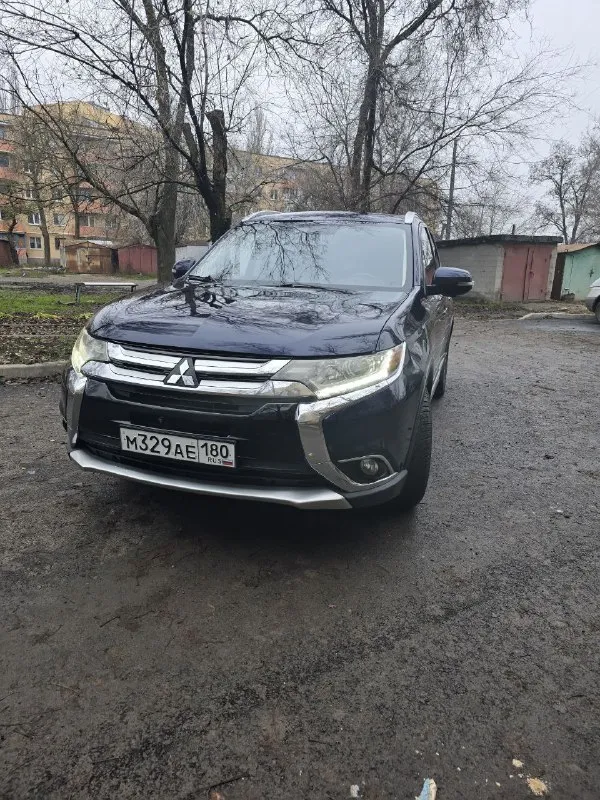 Mitsubishi outlander 2.4 cvt, 2017 год 121 000 км полный привод. максимальная комплектация продаю св... - фотография