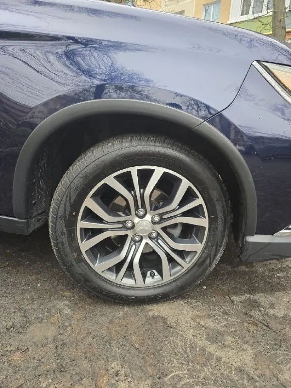 Mitsubishi outlander 2.4 cvt, 2017 год 121 000 км полный привод. максимальная комплектация продаю свой семейный автомобиль, состояние идеальное, бережное хранение. очень надёжное и просторное авто. +79497108100 -виталик цена 2 200 000 р. - фотография - 5