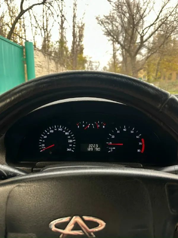 💶 цена: 660 тыс. 📮 город: донецк 🚘 марка / модель: chery eastar 📅 год выпуска: 2010 года выпуска, куплена была в автосалоне в 2011 году. 📊 пробег родной: 190тыс. не скручен! ⛽ двигатель: двигатель 1.8 бензин 🔧 тип кпп: пятиступенчатая механическая коробка передач в отличном состоянии. 👨‍⚖ будете первым владельцем в птс рф образца. ☎ контактный телефон: +79493956808 александр 📝 описание: хорошая комплектация, климат контроль, регулировка руля, электро регулировка и подогрев зеркал, подогрев стекла заднего вида, парктроник, деревянный руль, кондиционер, отличная музыка на 6 динамиков с сабвуфером, за машиной следили, ухаживали и любили! тонировка, подсветка ног, подсветка ключа хороший выхлоп, добились не громкого, приятного звука! хороший живой кузов, ничего варить и красить не нужно! недавно заменили масло в коробке. стеклоподъемники, два комплекта ключей по ходовой части всё в порядке с документами все в порядке, постоянный учёт днр, полное переоформление! 📞 звоните: +7(949)3956808 - фотография - 4