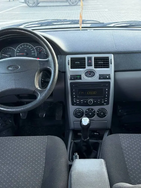 Ваз приора ваз 2170 2012 год выпуска. автомобиль в отличном состояние! 2 хозяина за всю историю эксплуатация. авто без дтп, автотека зеленая. техника на 5++ двс 1.6 16v, клапана не гнет, гидрокомпенсаторы не стучат, масло не расходует. новые свечи, катушки, ремень грм с роликами. коробка без нареканий!ходовая часть отличная, стойки ss20 comfort. кузов без гнили. днище, стаканы, лонжероны, пороги все целое! комплектация:эур, рабочий кондиционер,2 стеклоподъемника, подогрев зеркал, водительская подушка безопасности, abs. все сервисные книжки +3 ключа юридически чистый автомобиль. любой вид переоформления за автомобиль не стыдно цена 365.000 рублей. торг реальному покупателю у капота донецк +79495097888 📲 tg: … 📞 звоните: +7(949)5097888 - фотография - 9