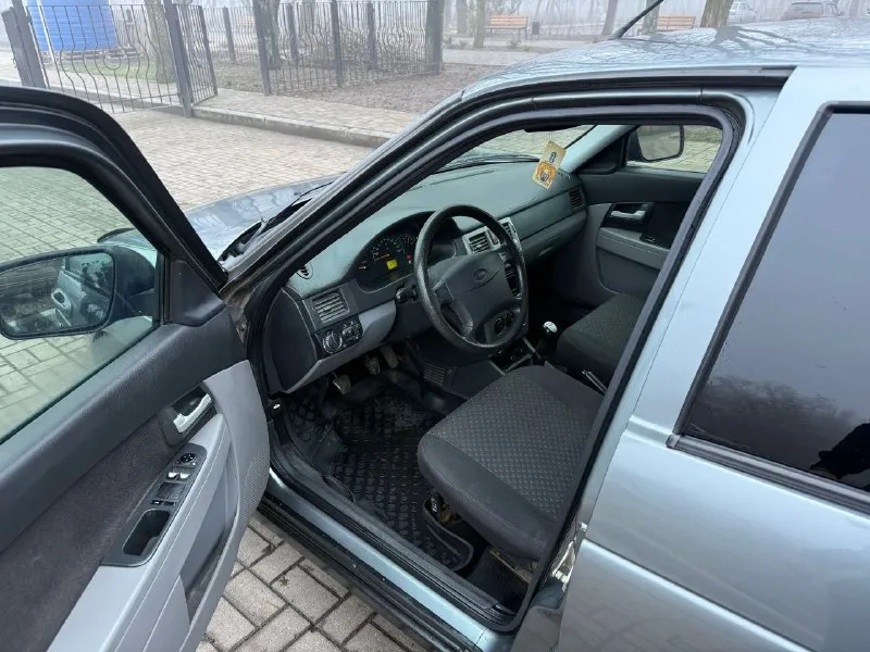 Лада приора ваз 2170 2012 год выпуска. автомобиль в отличном состояние! 2 хозяина за всю историю эксплуатация. авто без дтп, автотека зеленая. техника на 5++ двс 1.6 16v, клапана не гнет, гидрокомпенсаторы не стучат, масло не расходует. новые свечи, катушки, ремень грм с роликами. коробка без нареканий!ходовая часть отличная, стойки ss20 comfort. кузов без гнили. днище, стаканы, лонжероны, пороги все целое! комплектация:эур, рабочий кондиционер,2 стеклоподъемника, подогрев зеркал, водительская подушка безопасности, abs. все сервисные книжки +3 ключа юридически чистый автомобиль. любой вид переоформления за автомобиль не стыдно цена 365.000 рублей. торг реальному покупателю у капота донецк +79495097888 - фотография - 10