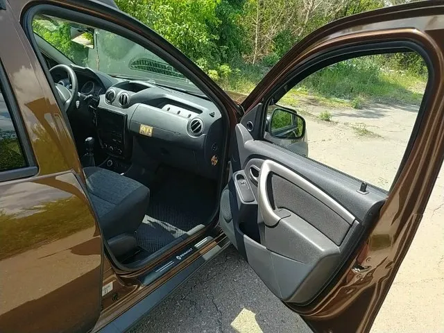 Renault дастер 2014 г 2.0 мт полный привод отличное состояние и комплектация интересующие вопросы по тф +79496328824( макс ) 1219000₽ торг при осмотре макеевка 📞 звоните: +7(949)6328824 - фотография - 6