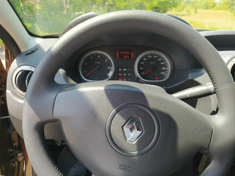 Renault дастер 2014 г 2.0 мт полный привод отличное состояние и комплектация интересующие вопросы по тф +79496328824( макс ) 1219000₽ торг при осмотре макеевка 📞 звоните: +7(949)6328824 - фотография - 9