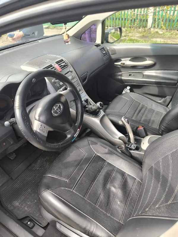 Продам toyota auris 1.6 mt. 2008 г. в. в хорошем техническом состоянии. пробег 232 000. реальный. ! !!. в 2024 г. сделано большое то ходовой части, поменяна рулевая рейка, тормозные диски, заправлен кондиционер. и.т. п. в серьёзных дтп не участвовал. цена 580000 т. р. мариуполь. +79493766820 - фотография - 7