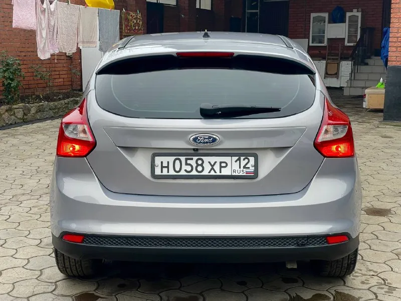 Продам ford focus 3 год выпуска 2011 эксплуатация с 2012 у автомобиля была бережная эксплуатация коробка робот 6 ст родной пробег 226.000 по кузову есть два косметических окраса автомобиль в отличном состоянии как внешне так и технически двигатель 1.6 в отличном состоянии не дымит не троит тяга отличная коробка в идеальном состоянии без пинков без задержки в переключении коробка обслужена ходовая отличная не стучит не гремит дорогу держит отлично по кузову в прекрасном состоянии рыжиков гнили впятин нет кузов выглядит как на фото комплектация роботизированая коробка кондиционер эур стеклоподъемники подогрев зеркал подогрев сидений обогрев заднего стекла заводская мультимедиа мультируль крузиз контроль лед лампы диски r16 на хорошей резине по автомобилю вложений нет сел и поехал все остальные интересующися вопросы по телефону цена 830,000₽ торг у капота город 🌆 осмотра мариуполь +79491007492 по юридической части все кристально чисто - фотография - 5