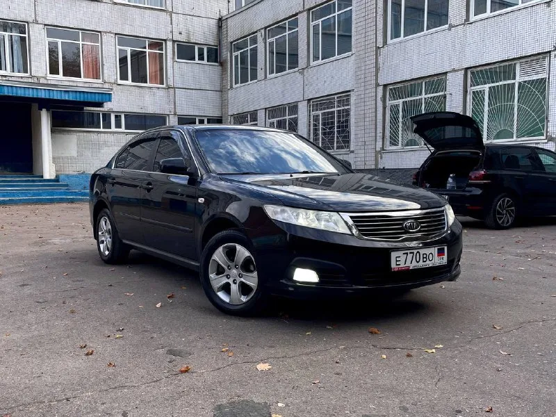 Kia magentis ii, рестайлинг, 2.0 л. Бензин, 164 л. С. Акпп, 2008 г. В.
Пробег 212 тыс. Км. , приобретался в автосалоне г. Донецка, я второй владелец с 2013 г.
Регистрация уже рф(фото сделано до, поэтому номера днр).
В дтп не участвовал, все стекла родные.
Своевременное обслуживание, вложений не требует, проводился качественный ремонт порогов, задних арок. Эксплуатировалась бережно, гаражное хранение, салон чистый ухоженный, доп. Шумовиброизоляция, увеличен клиренс, установлены проставки.
Двигатель без задиров, не дымит, катализатор на месте, не прошивалась. Установлено гбо евро-4, зарегистрировано.
Надежный 4 ст. Автомат, работает идеально.
Гур, электропакет, 4 эл. Стеклоподъемника, электропривод зеркал, климат контроль, мультируль, мультимедиа bluetooth usb aux, датчик света, сигнализация с автозапуском.
Заводские литые диски r16, включая запаску, два комплекта покрышек зима/лето, летние новые, зимние минимальный износ.
Просмотр г. Донецк, любые проверки на сто.
Цена 950 000 р.
+79498776094 - фотография - 1
