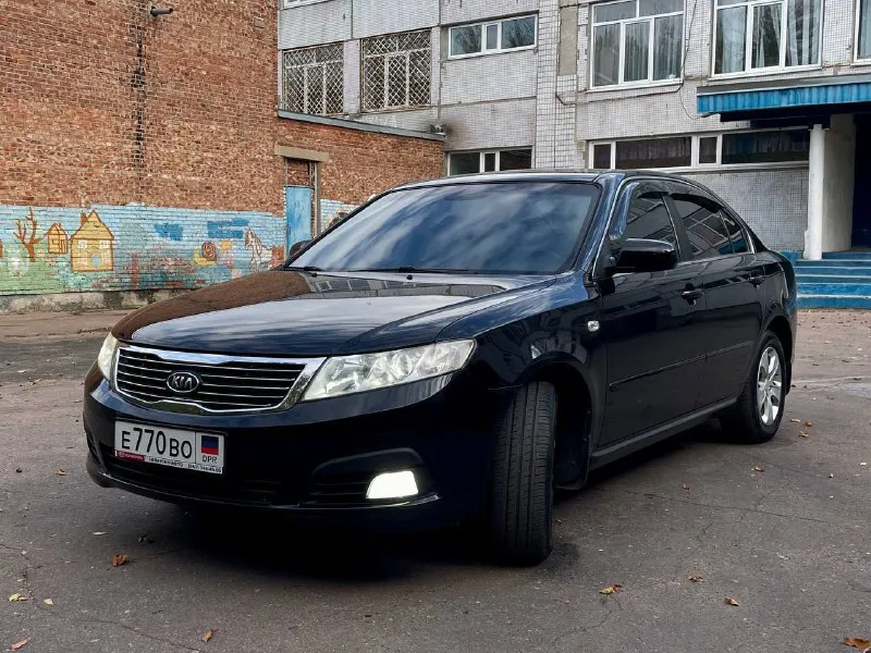 Kia magentis ii, рестайлинг, 2.0 л. Бензин, 164 л. С. Акпп, 2008 г. В.
Пробег 212 тыс. Км. , приобретался в автосалоне г. Донецка, я второй владелец с 2013 г.
Регистрация уже рф(фото сделано до, поэтому номера днр).
В дтп не участвовал, все стекла родные.
Своевременное обслуживание, вложений не требует, проводился качественный ремонт порогов, задних арок. Эксплуатировалась бережно, гаражное хранение, салон чистый ухоженный, доп. Шумовиброизоляция, увеличен клиренс, установлены проставки.
Двигатель без задиров, не дымит, катализатор на месте, не прошивалась. Установлено гбо евро-4, зарегистрировано.
Надежный 4 ст. Автомат, работает идеально.
Гур, электропакет, 4 эл. Стеклоподъемника, электропривод зеркал, климат контроль, мультируль, мультимедиа bluetooth usb aux, датчик света, сигнализация с автозапуском.
Заводские литые диски r16, включая запаску, два комплекта покрышек зима/лето, летние новые, зимние минимальный износ.
Просмотр г. Донецк, любые проверки на сто.
Цена 950 000 р.
+79498776094 - фотография - 3