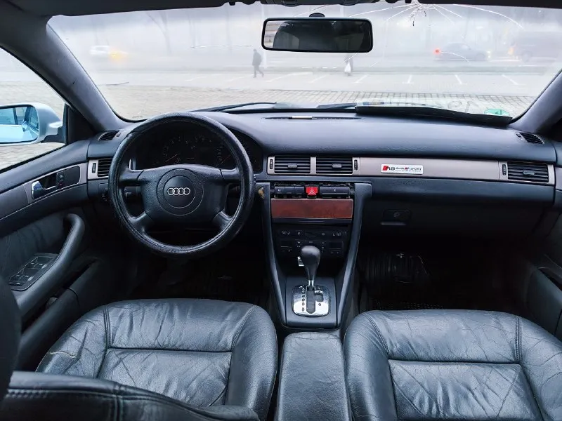 Продам автомобиль audi a6 c5 год выпуска 1999 2.4l коробка автомат автомобиль в хорошем состоянии мотор работает без нареканий коробка передач без нареканий едет бодро ходовая часть вся новая без посторонних шумов и стуков чистый ухоженный салон комплектация кожаный салон 4 стеклоподъёмника двух зонный климат-контроль кондиционер подогрев сидений все работает в штатном режиме осмотр город донецк цена 380.000 все остальные вопросы по телефону +79498174656 +79494380952 есть ещё whatsapp и telegram постоянный днр учет 📞 звоните: +7(949)8174656 - фотография - 7