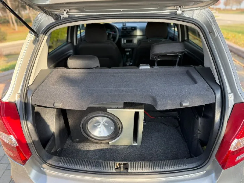 Skoda fabia || 2012г. 1.4 коробка механика по мотору и коробки нареканий нет комплектация 4 стеклоподъемника кондиционер шумоизоляция сигнализация подогрев сидений штатная музыка aux bluetooth сабвуфер круиз 2 ключа продажа через мрэо цена 690000 +79494165288 📞 звоните: +7(949)4165288 - фотография - 5