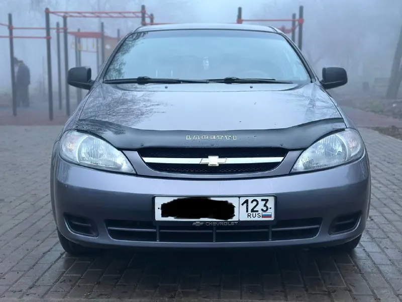 Продам chevrolet lacetti 2011 года, 152 000 оригинально пробега, надежный, экономичный и неприхотливый авто, мотор работает отлично как на холодную так и на горячую, не троит и не дымит, механика, автомобиль южный ( краснодар ), 3 владельца ( все 3 с краснодара ) автотека отличная), почти вся в родном окрасе, автомобиль без рыжиков, так как авто с юга, кузов выглядит отлично, низа, пороги, стаканы все отлично, хорошая комплектация: кондер ( рабочий ), печка, стеклоподъемник, abs, гур, подогрев зеркал, легкосплавные диски, свежая резина, юр авто чистый, готов к поставке на учет, вся безопасность на месте, все герметики и швы заводские!. ездили с умом. техническое состояние идеал!,2 ключа, сервисная книга, цена 620 000 торг у капота город донецк, +79493303716 покупайте авто у проверенных продавцов, смотрите мой профиль телеграм (+79493303716 или мой ник avto_lider_dnr) там все отзывы моих клиентов 📲 tg: @avto_lider_dnr 📞 звоните: +7(949)3303716 - фотография - 2