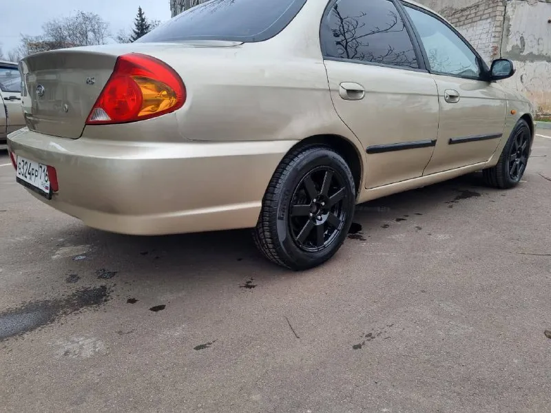 Продам kia spektra
2007 Год выпуска
Автомат
Обьем 1.6

Комплектация
Кондиционер
4 Стеклоподъемника
Подогрев сидней
Электро зеркала
Мультимедиа

Автомобиль в хорошем состоянии вложений не требует сел поехал
Мотор коробка ходовая
Без нареканий
Мотор не дымит не троит
Тяга отличная

Коробка не пинает не тупит
Переключает отлично

Ходовая в отличном состоянии

Юридически чиста
Штрафов ограничений нет
Остальные вопросы по телефону

325.000
Хороший торг у капота

+79490854396
Город осмотра мариуполь - фотография - 3