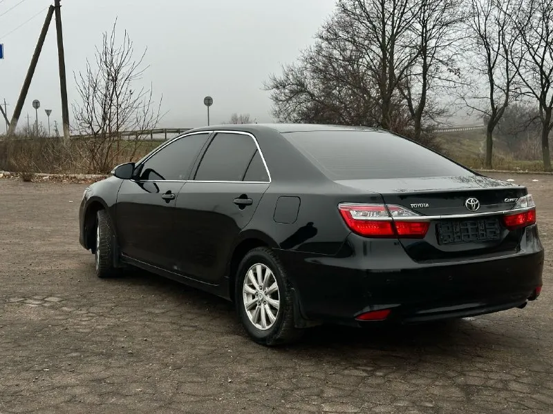 Toyota camry 2016 птс оригинал - я второй собственник (всего два хозяина, я вписан в птс) коробка автомат айсин 6 ст. состояние отличное, по комплектации : двухзонный климат, датчик света/дождя, сенсорная мультимедиа, мультируль, обогревь седений, зеркал, складывание зеркал, парктроник передний и задний, два ключа, сервиски. вложений не требует, по технике автомобиль на строгие 5+! мотор работает идеально (2.0 л) без каких либо нюансов, коробка работает так же отлично без нюансов, по ходовой вложения не требуются, автомобиль обслужен полностью ! по документам полный порядок (180й регион я хозяин) переоформление без проблем! - фотография - 3