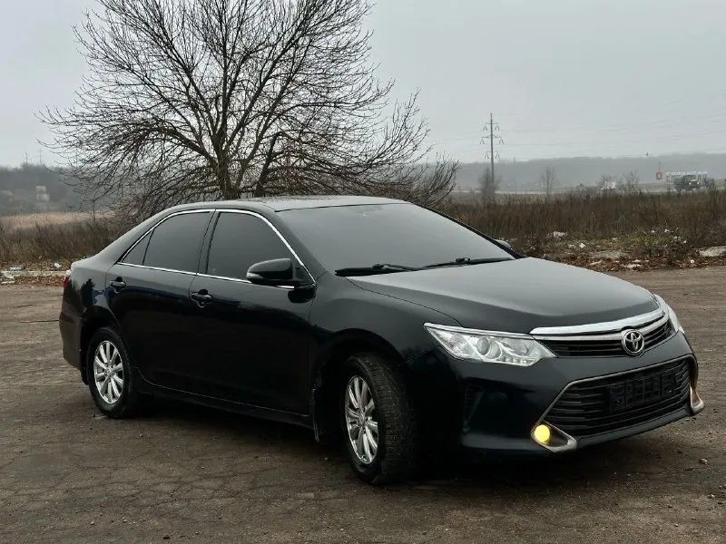 Toyota camry 2016 птс оригинал - я второй собственник (всего два хозяина, я вписан в птс) коробка автомат айсин 6 ст. состояние отличное, по комплектации : двухзонный климат, датчик света/дождя, сенсорная мультимедиа, мультируль, обогревь седений, зеркал, складывание зеркал, парктроник передний и задний, два ключа, сервиски. вложений не требует, по технике автомобиль на строгие 5+! мотор работает идеально (2.0 л) без каких либо нюансов, коробка работает так же отлично без нюансов, по ходовой вложения не требуются, автомобиль обслужен полностью ! по документам полный порядок (180й регион я хозяин) переоформление без проблем! - фотография - 4