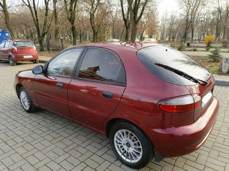 Продам заз ланос хетчбэк! 2010года в отличном состоянии вложения не требует! газ евро 4, родной пробег 260тыс. не гнилой не ржавый днище пороги стаканы целые. двигатель 1.5 масло не ест не дымит работает как часы. коробка не выбивает, ходовая не стучит не гремит. салон чистый. полная комплектация гур кондиционер передние стеклоподъемники музыка сигнализация новая зимняя резина газ евро 4 литые диски, туманки. документы в полном порядке без штрафов арестов и ограничений! цена 320.000 рублей торг тел:+79495589051 осмотр донецк 📞 звоните: +7(949)5589051 - фотография - 2