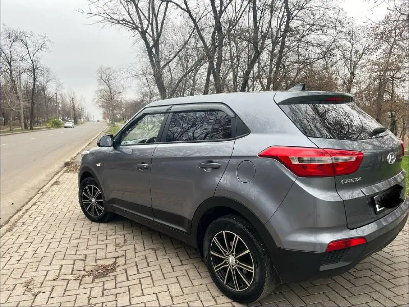 Hyundai creta 2016 года выпуска пробег 140 000 км родной не смотан двигатель 1.6 коробка автомат кузов весь в родном окрасе любые проверки по двигателю и коробке без нареканий использовалась одним собственником с салона сигнализация с автозапуском два ключа резина зима новая все остальные вопросы по телефону цена 1 мл 660тысяч +79493929882 - фотография - 2
