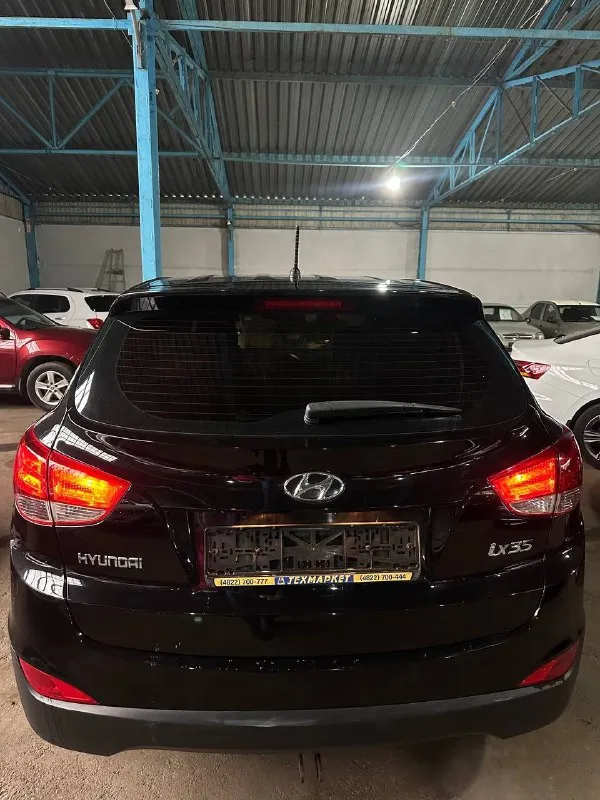 🏎 hyundai ix 35 📆 год выпуска: 2012 ⚙️ : 2.0 бензин 🕹 тип кпп: автомат 🛞 пробег: 137 тыс. км. 🖌 описание: ✅ , коробка в отличном состоянии ✅ тех. часть 🔥 ✅кузов в керамике! весь в родном окрасе! без дтп! салон состояние нового авто! зеленая автотека! комплектация: климат-контроль, 4 стеклоподъемника, мультируль, подогрев всех сидений, датчик света, датчик дождя, электрозеркала! 2 ключа! автомобиль по технической части полностью исправен, все работает в штатном режиме ! полностью обслужен! сел и поехал! любые проверки! алчевск! 💸 цена - 1.350 млн 💸 добрым покупателям торг 🥳 📲 +7 (959) 597-04-50 📞 звоните: +7(959)5970450 - фотография - 6