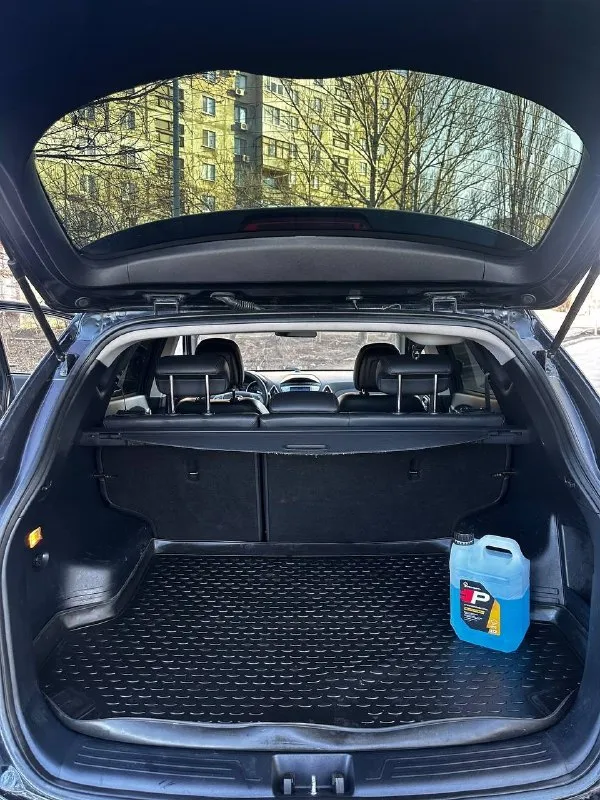 🏎 hyundai ix 35 📆 год выпуска: 2012 ⚙️ : 2.0 бензин 🕹 тип кпп: автомат 🛞 пробег: 137 тыс. км. 🖌 описание: ✅ , коробка в отличном состоянии ✅ тех. часть 🔥 ✅кузов в керамике! весь в родном окрасе! без дтп! салон состояние нового авто! зеленая автотека! комплектация: климат-контроль, 4 стеклоподъемника, мультируль, подогрев всех сидений, датчик света, датчик дождя, электрозеркала! 2 ключа! автомобиль по технической части полностью исправен, все работает в штатном режиме ! полностью обслужен! сел и поехал! любые проверки! алчевск! 💸 цена - 1.350 млн 💸 добрым покупателям торг 🥳 📲 +7 (959) 597-04-50 📞 звоните: +7(959)5970450 - фотография - 9