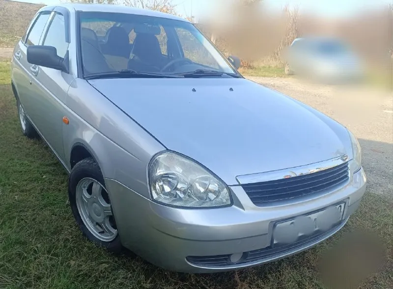 Продам авто лада приора, цвет серый. хэтчбек.2008г ; 1,6 ; 146000 пробег; кондиционер, передние стек... - фотография
