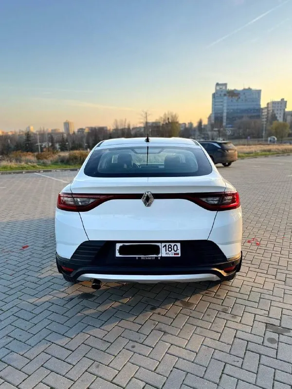 Продам французский x6 в отличном состоянии. renault arkana 2022 г. в. 1.6 бензин, коробка автомат. пробег 109 000 км. один хозяин. шикарная комплектация! бесключевой доступ и система старт-стоп, климат-контроль, подогрев сидений, руля и лобового, установлен электрофен, печка дует теплым сразу, оптика передняя led pure vision, задняя диодная, круиз-контроль, парктроники, датчик света и дождя, интеллектуальные помощники esp, asr, hsa, bas, ebd и много всего еще. дорогая магнитола на андройде со всеми возможными функциями. двигатель самый надежный в линейке. недавно пройдено большое то. всегда обслуживали на официальном сервисе. сервисная книжка и инструкция по эксплуатации имеется. очень экономичный расход трасса 5.5 город 7.4. большой багажник и высокий клиренс. два комплекта резины в отличном состоянии. причина продажи, купили новый автомобиль, а этот стоит в гараже. цена 1 440 000 торг у капота. осмотр донецк, ворошиловский район. +79490893530 - фотография - 6