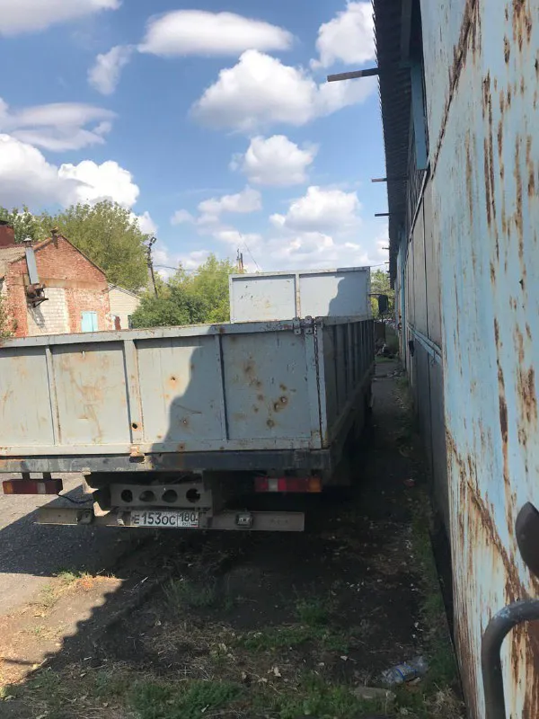 Бортовой грузовик mercedes benz 814, 1993года 900.000₽ торг реальному покупателю возможен обмен на легковую машину с нашей доплатой. рассмотрим ваши предложения. в машине был осуществлена кап ремонт двигателя, кап ремонт ходовой части. машина в хорошем состоянии подробнее по телефону +7 (949) 576-56-06 александр 📲 tg: @a_t003 📞 звоните: +7(949)5765606 - фотография - 2