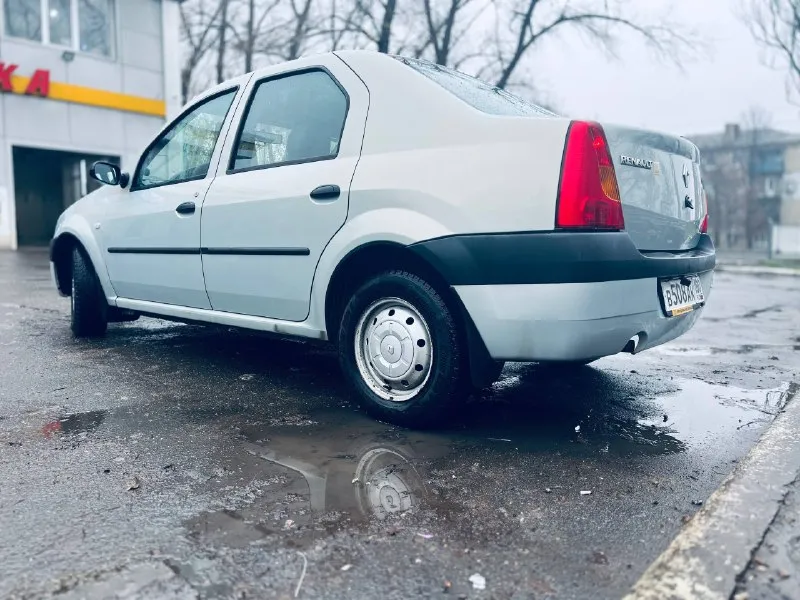 ‼️продам‼️ renault logan 🚖не из такси! 📆декабрь 2009г 🐴200.000 родного пробега ⚙️1.6 механика ♾️максимальная комплектация с пассажирской подушкой безопасности. 📑1 владелец в птс, полное переоформление, документы в порядке 🫶9 лет в одних руках ✅ без дтп, вкруг родные стекла ⚙️полностью обслужена - фотография - 3