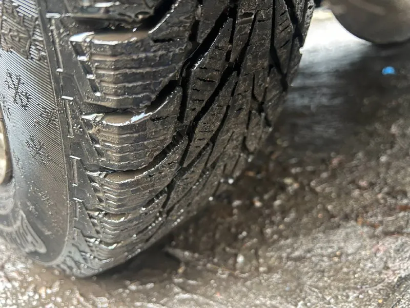 ‼️продам‼️ renault logan 🚖не из такси! 📆декабрь 2009г 🐴200.000 родного пробега ⚙️1.6 механика ♾️максимальная комплектация с пассажирской подушкой безопасности. 📑1 владелец в птс, полное переоформление, документы в порядке 🫶9 лет в одних руках ✅ без дтп, вкруг родные стекла ⚙️полностью обслужена - фотография - 9