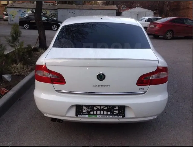 Продаю роскошный седан бизнес- класса skoda superb с пробегом 122 000 км. шестиступенчатая акпп идеальное техническое состояние, гаражное хранение, чистый и уютный салон, ощущение нового авто ! в автомобиле не курили. новая акб, два комплекта колес. комплектация: - магнитола bolero с цветным жк дисплеем, мощная акустическая система, качественное звучание; - esp, включая abs+msr+asr+eds и hba + система контроля подъема в гору; - бортовой компьютер maxidot; - climatronic - двухзонный климат- контроль; - малый кожаный пакет; - наружные зеркала с обогревом и электроскладыванием; - система light assistant; - автоматически затемняющиеся боковые зеркала и зеркало заднего вида; - биксеноновые адаптивные фары afs с омывателями фар высокого давления; - многофункциональное 4- спицевое кожаное рулевое колесо с управлением радио; - задний парктроник; - круиз- контроль; - и т. д. автомобиль европейской сборки !!! готов к любым проверкам за ваш счет. цена 1 235 000₽ т. +79494168051 - фотография - 7