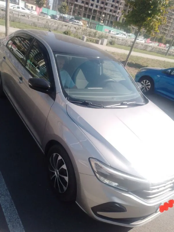 Продам volkswagen polo 1. объем двигателя: 1,6 2. год выпуска: 2020 3. пробег: 148000 4. коробка: автомат 5. привод: передний 6. бензин+газ 7. цена 1 500 000₽ 8. территориально г. донецк 9. резина: летняя, зимняя подробности по телефону +7(949)346-67-52 📲 tg: ирина 📞 звоните: +7(949)3466752 - фотография - 3
