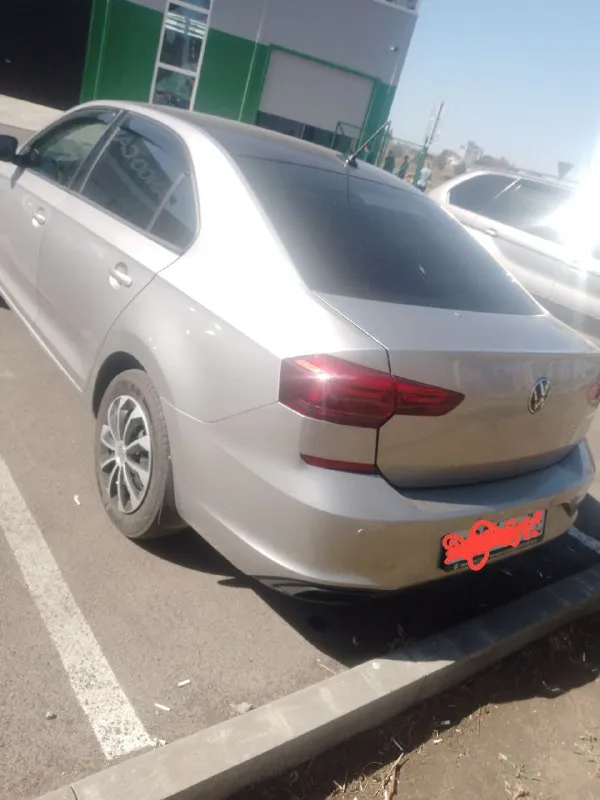 Продам volkswagen polo 1. объем двигателя: 1,6 2. год выпуска: 2020 3. пробег: 148000 4. коробка: автомат 5. привод: передний 6. бензин+газ 7. цена 1 500 000₽ 8. территориально г. донецк 9. резина: летняя, зимняя подробности по телефону +7(949)346-67-52 📲 tg: ирина 📞 звоните: +7(949)3466752 - фотография - 4