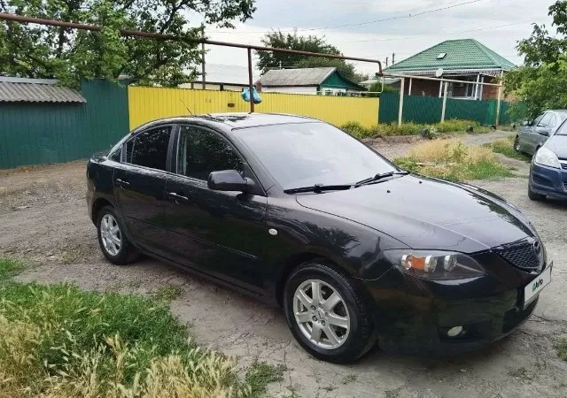 Продам mazda 1.6 механика на полном ходу, комплектация 4 стеклоподъёмника гур центральный замок кондиционер все исправно по электрики все в порядке из минусов лобовое с трещиной и бампер срочных вложений не требует на ходу каждый день пробег260 не мотаный машина с 24 года в одних руках. находится в макеевке цена ниже рыночной 450 торг разумеется будет у машины машина на 180 регионе переоформление без проблем +79494868793 📞 звоните: +7(949)4868793 - фотография - 2