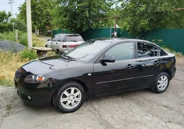 Продам mazda 1.6 механика на полном ходу, комплектация 4 стеклоподъёмника гур центральный замок кондиционер все исправно по электрики все в порядке из минусов лобовое с трещиной и бампер срочных вложений не требует на ходу каждый день пробег260 не мотаный машина с 24 года в одних руках. находится в макеевке цена ниже рыночной 450 торг разумеется будет у машины машина на 180 регионе переоформление без проблем +79494868793 📞 звоните: +7(949)4868793 - фотография - 3