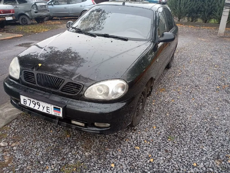В продаже daewoo ланос мотор 1.4 не дымит, не троит. кольца, клапана, маслосъёмные и т. д новые. желательно сделать регулировку клапанов, если успею, сделаю. коробка стоит с ланоса 1.5. так что проблем как на сенсе с ней нет. работает четко. газ евро 2 впишется в тех паспорт при переоформлении. по кузову есть косяки по низам, но без сквозной гнили. варить не нужно. резина отличная установлена хорошая музыка + шумка всех дверей. по документам постоянный днр, связь с хозяином есть. переоформление на рф сразу на вас на постоянный. город донецк, куйбышевский район. цена 200000 +79495623292 с 7:00 до 21:00 📞 звоните: +7(949)5623292 - фотография - 2
