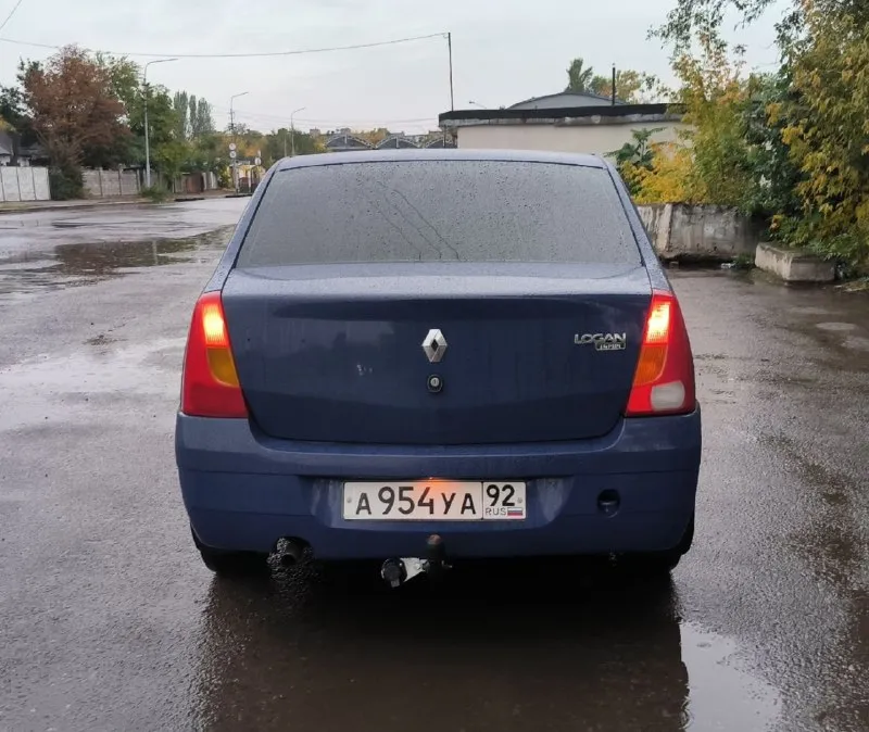 Renault logan 1.4 год 2007 мкпп 5ст пробег 245т автомобиль в хорошем техническом состоянии, без гнили, возможен обмен на авто дешевле с вашей доплатой. учёт рф, переоформление. осмотр г. макеевка. цена 400 000 ₽. +79495217300 - фотография - 3
