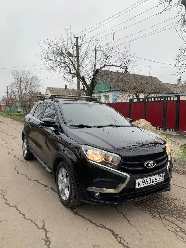 Продам ваз x-ray автомобиль 2017г. в отличном состоянии как внешне так и технически. двигатель 1.6 кпп механика. ходовая на твердую пятерку. пробег 173000т по документам я собственник переоформление без проблем, резина зима практически новая. установлено пропан, узаконено вписано в документы, на крышу установлены рейлинги, удобный съемный багажник, установлен быстро-съемный фаркоп, авто в максимально жирной комплектации: кондиционер, abs, esp. подогрев зеркал, заднего стекла и сидений. антиоткат назад(помощь при трогании с бугра) штатная сенсорная магнитола с поддержкой bt и встроенным навигатором, сигнализация starline с рабочим автозапуском, салон с кожаными вставками, электро регулировка зеркал, центральный замок. штатный парктроник. мультируль, автотека вся зеленная скину по запросу. за автомобиль не стыдно, цена данного авто 795.000 тысяч рублей. торг реальному покупателю г. харцызск номера для связи: +7949- 📲 tg: bogdan v. 📞 звоните: +7(949)5213110 - фотография - 3