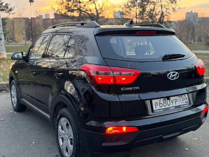 Доброго времени суток. продаю hyundai creta 2019г пробег 145т объем двигателя 1.6 автомобиль в идеальном состоянии, без дефектов. (гнили, коррозии) и т. д. не бит и не крашен. родной окрас всего кузова! за все время эксплуатации автомобиля был один хозяин, к машине относились бережно. техническая часть автомобиля, вложений не требует. без посторонних звуков. коробка-автомат, работает идеально, без задержек, и рывков. надежный и комфортный внедорожник! возможен обмен с вашей доплатой ! цена 1650 торг, только реальным покупателем. +79493755841 +79495183441 - фотография - 5