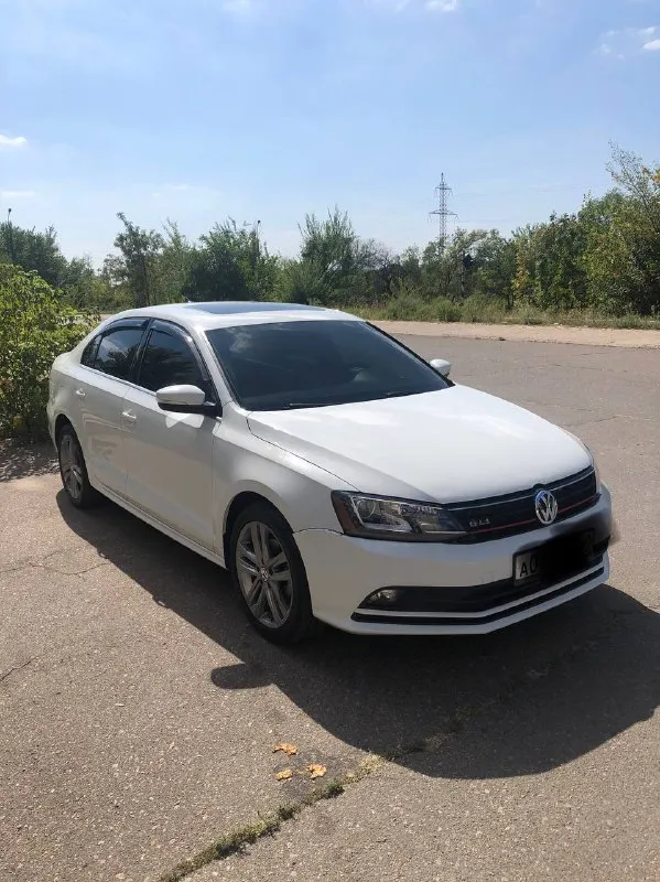 Продам свою jetta 6 sel 2014. пробег 200.000 км. автомобиль в хорошем состоянии. техника работает на отлично. то проходил своевременно. салон в хорошем состоянии. 2 комплекта резины на все вопросы отвечу по телефону. 1.300000р. возможен обмен. продаю по причине покупки нового авто. +79493215821 - фотография - 2
