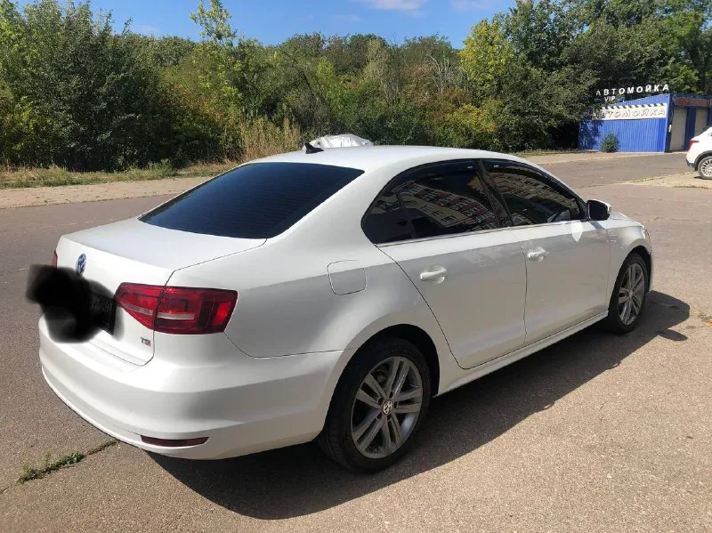 Продам свою jetta 6 sel 2014. пробег 200.000 км. автомобиль в хорошем состоянии. техника работает на отлично. то проходил своевременно. салон в хорошем состоянии. 2 комплекта резины на все вопросы отвечу по телефону. 1.300000р. возможен обмен. продаю по причине покупки нового авто. +79493215821 - фотография - 3