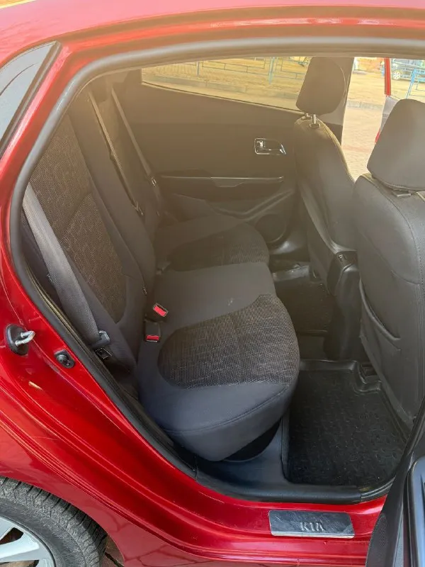 Продам kia rio 1.6 at 2013 года в донецке. Максимальная комплектация

— Пробег 140 тыс. Км
— Все заводские герметики на месте
—Регулярное то
— Птс 3 хозяина, два ключа.
— Зимняя резина новая continental
—Машина в отличном состоянии как внешне, так и технически.

✔️Климат контроль
✔️Подогрев сидений
✔️Обогрев руля
✔️Обогрев зоны дворников
✔️Парктроник передний и задний
✔️Aux, usb, mp3
✔️Электро зеркала
—Двигатель работает отлично
Масло в двигателе свежее, и все фильтра, тянет на отлично, масло не расходует, не дымит и не троит.

— Акпп без пинков, замена масла в коробке на 107 000 тыс км.

Ходовая часть в полном порядке, ничего не стучит, не гремит. Тормозная система обслужена

— Салон в отличном состоянии, ничего не затерто, все работает, все включается.

— За машиной очень хорошо следили.

— Полный пакет документов, без штрафов, залогов.
💰💰💰870.000 Руб торг
📞 79493175279 - фотография - 7