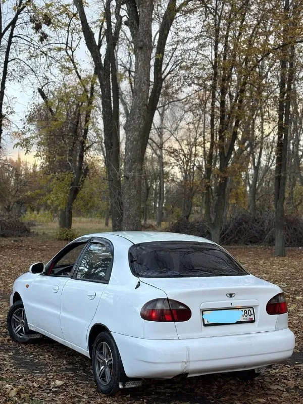 Продам zaz-daewoo 🔥 год выпуска:2002🔥 пробег, км:200.000 🔥 модификация:1.3мт 🔥 тип двигателя:газ/бензин🔥 коробка передач :механика 🔥 привод:передний🔥 тип кузова : легковой седан🔥 koмплeктaция: comfort🔥 цвет: белый🔥 в продаже zaz-daewoo на полном хожу, на автомобиле установлено газовое оборудование, так же авто работает и на бензине. поменян мотор, старый блок лежит в багажнике. установлена сигнализация с центральным замком. стоят красивые диски на хорошей резине. автомобиль на 180 учете, полное переоформление (стс, птс, дкп). установлена магнитола с хорошей музыкой. мотор-заводится с пол оборота, работает хорошо, не троит, не глохнет. кпп-все передачи включаются без хрустов, ничего не выбивает. салон в замечательном состоянии, был переделан под красный цвет, выглядит шикарно. ходовая в замечательном состоянии, едет мягко. так же имеется видео, по просьбе отправлю для более лучшего осмотра авто. цена:175.000 тысяч возможен пригон по договоренности. возможен обмен. номер для связи:+79495752024 - фотография - 4