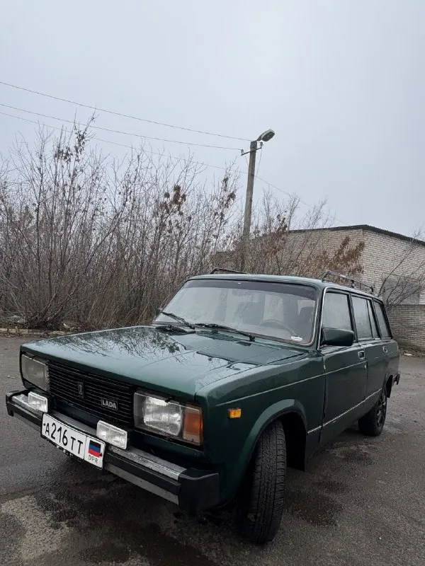 Продам ваз 21043 🔥 год выпуска:1992🔥 пробег, км:200.000 🔥 модификация:1.3мт 🔥 тип двигателя:бензин🔥 коробка передач :механика 5ступка 🔥 привод:задний🔥 тип кузова : легковой универсал🔥 koмплeктaция: comfort🔥 цвет: зеленый🔥 в продаже рабочая ласточка, на полном ходу. из последнего сделано:запчасти-антифриз, масло, фильтр, шланги на печку, прокладка клапанной крышки, рем вставка, проставки, резинки, резинки стабилизатора, шаровые 2,сайлетблоки рычагов, бублики, болт верхнего рычага, реактивные тяги, болты к ним,2 задних амортизатора, рем комплект полуось, колодки и тормозуха, шлифовка головы. мотор заводится с пол оборота, работает идеально, не троит, не глохнет. кпп-5 ступка, все передачи включаются, без хрустов, ничего не вылетает. салон в хорошем состоянии для своих лет. ходовая вся сделана полностью. свет-ксенон, все положения работают. так же имеется видео, по просьбе отправлю для более лучшего осмотра авто. цена:109.999 тысяч возможен пригон по договоренности. возможен обмен. номер для связи:+79495752024 - фотография - 8