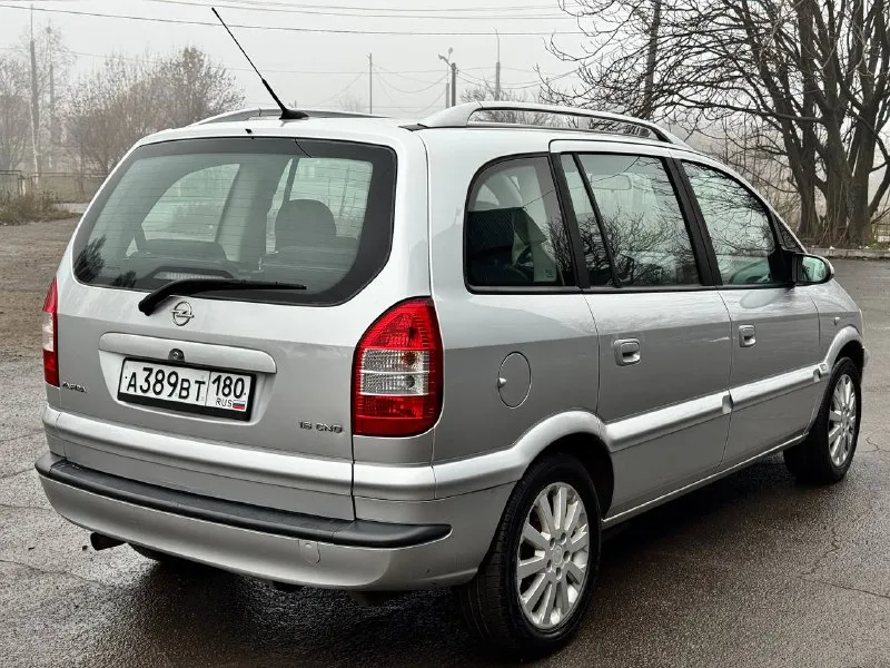 Opel zafira a cng 2005 года выпуска 1.6 бензин/газ метан заводской 193.000 км пробег механика 1 владелиц, в 2018 году пригнали из германии авто не бито все стекла заводские включая лобовое состояние огонь цена:570.000 руб. торг у капота все интересующиеся вопросы по тел отвечу либо при встречи +79493829905 - фотография - 3