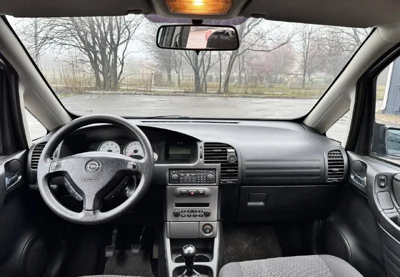 Opel zafira a cng 2005 года выпуска 1.6 бензин/газ метан заводской 193.000 км пробег механика 1 владелиц, в 2018 году пригнали из германии авто не бито все стекла заводские включая лобовое состояние огонь цена:570.000 руб. торг у капота все интересующиеся вопросы по тел отвечу либо при встречи +79493829905 - фотография - 5
