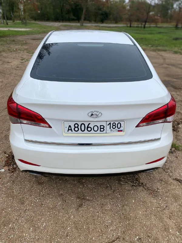 Hyundai i 40 2016 год автомат 2.0 все работает исправно юридически чиста задиров нет масло 5w 30 не расходует по ходовой по мелочи салон и лкп в нормальном состоянии обута в зимние сапоги цена 890т торг присутствует +79498444328 - фотография - 4