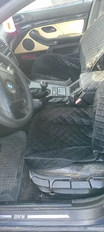 Продам bmw е39 96г 420₽ хороший торг салон кожа целый не порван двигатель 2л м52 коробка механика хорошая летняя резина обслужена новые диски тормозные, колодки, фильтра масло есть мелкие косяки не гнилая ! выглядит хорошо окуратно находиться пгт старобешево +79494059383 📲 tg: @lov4ecy 📞 звоните: +7(949)4059383 - фотография - 9